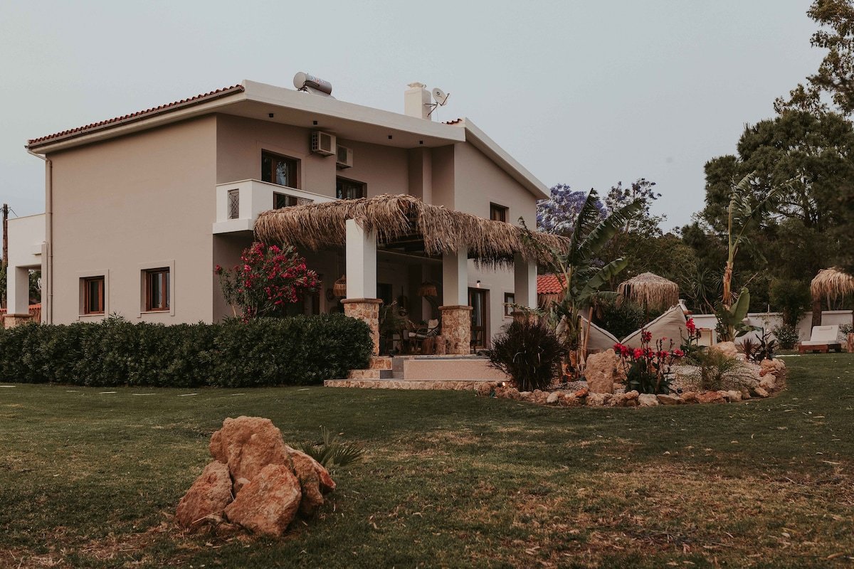 Maya pool & mountain view villa gallery image 3