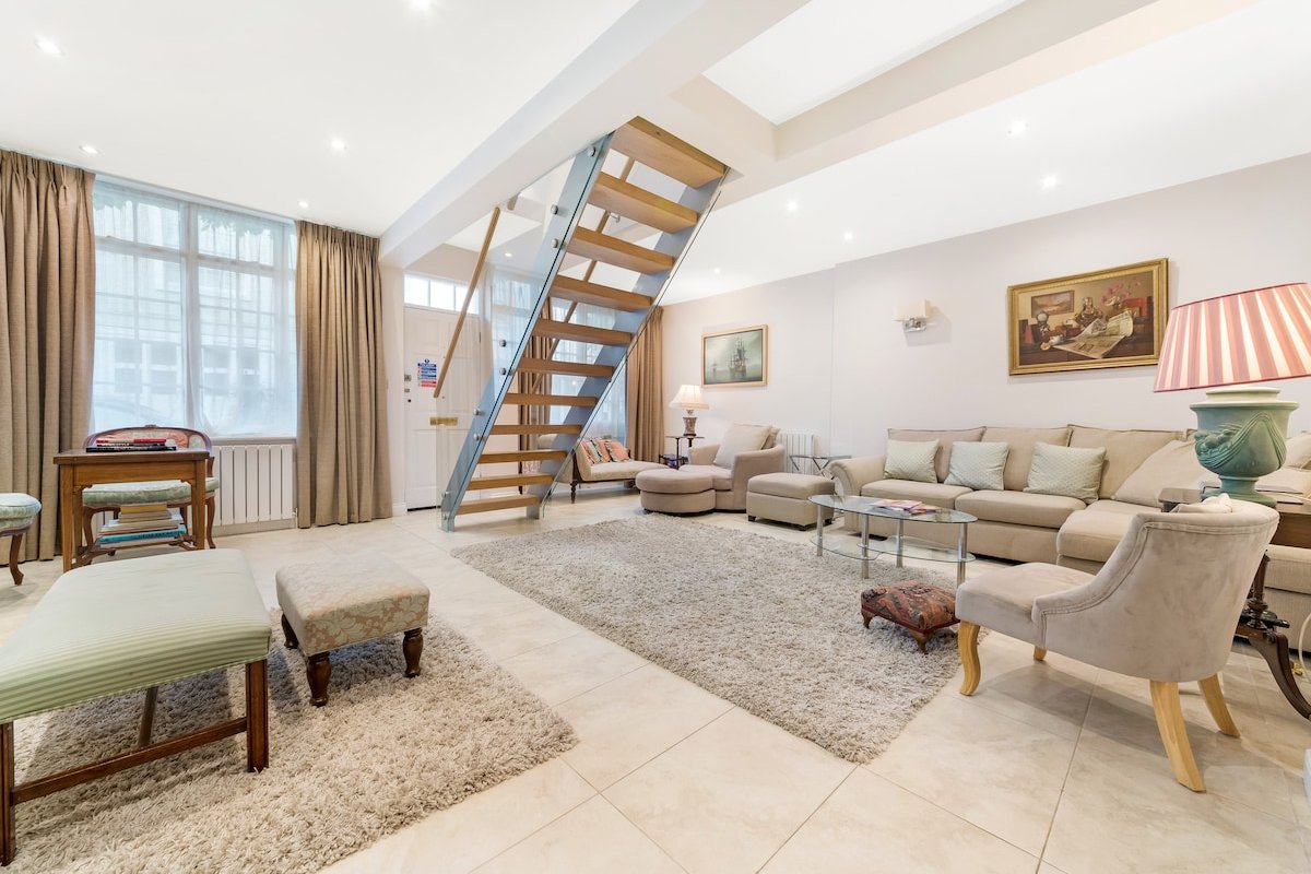 Entire Stunning Nothing Hill House with terrace gallery image 5