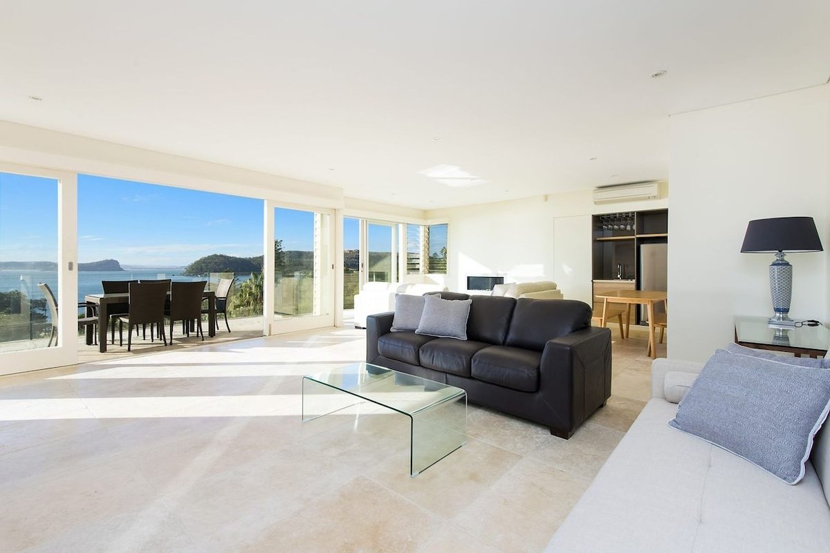 COLLINS HOUSE by Palm Beach Holiday Rentals gallery image 5