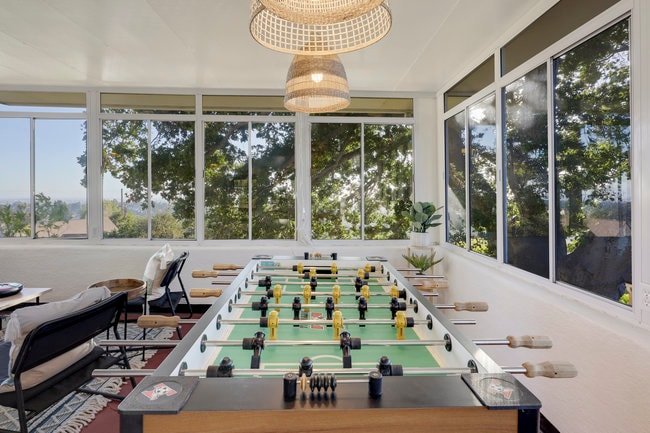 Spacious Family House w/ VIEWS, Foosball, Balcony gallery image 4