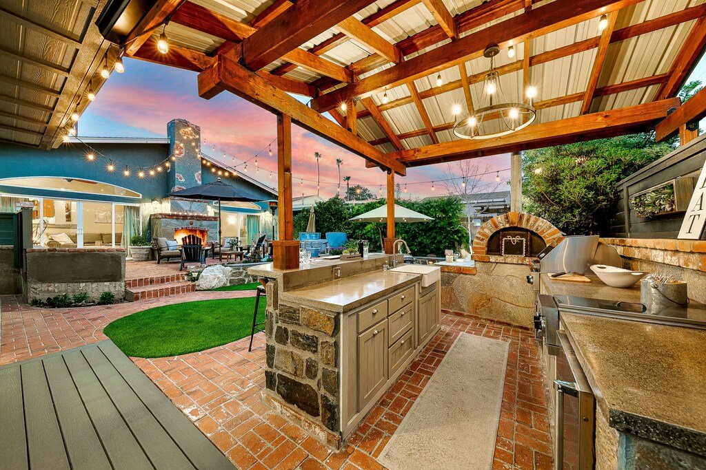 Amazing Backyard | AC | Spa | Outdoor Kitchen gallery image 3