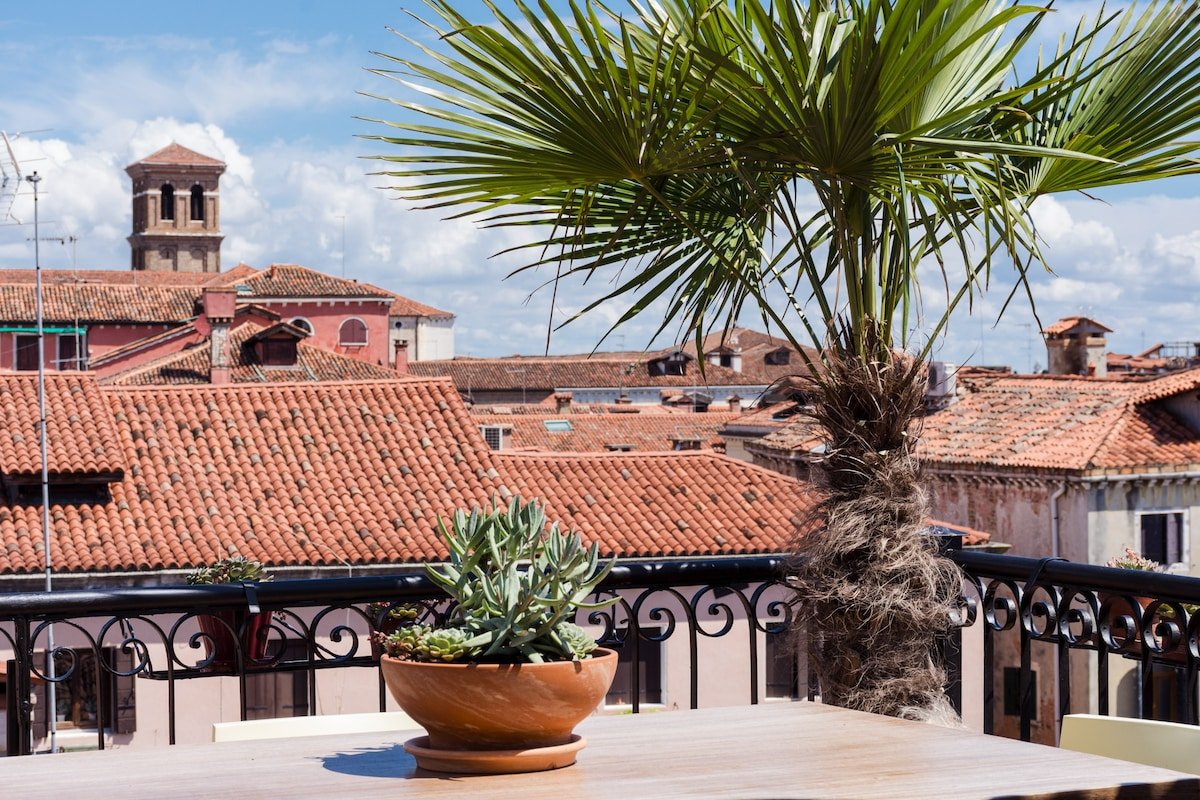 Colombina gallery image 4