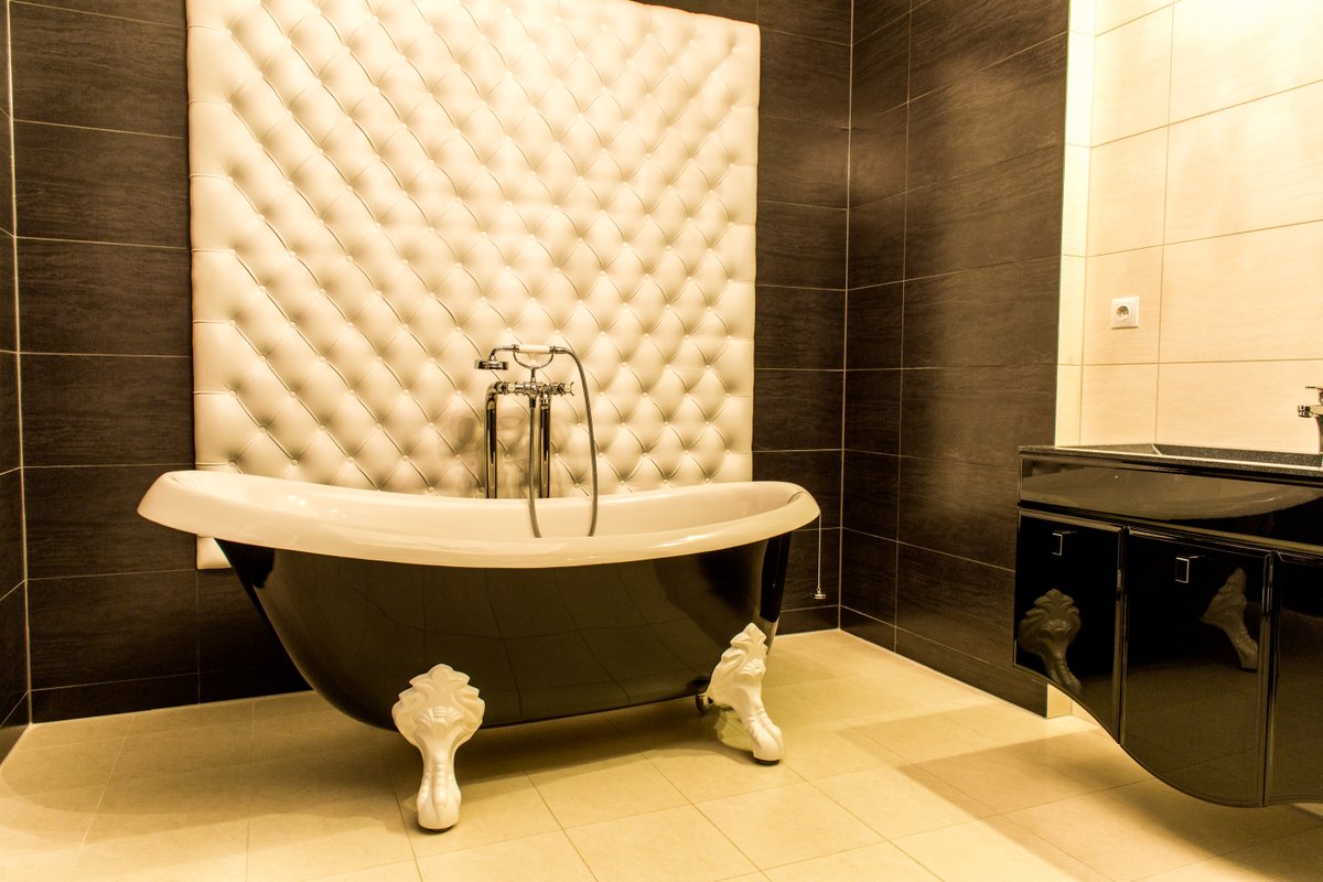 Chic 3-Bed Luxury: Spacious, Central Riga Bliss