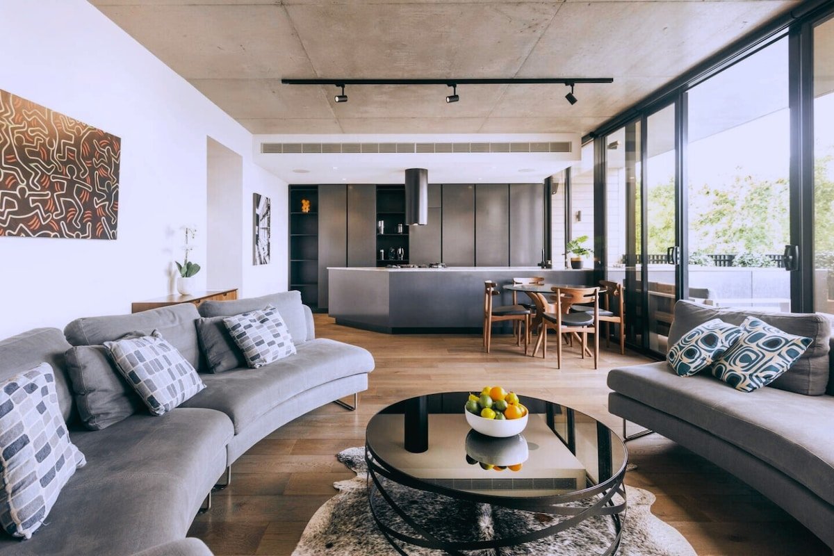 Grand Deck Vast Heritage City Views – Bespoke Home gallery image 3