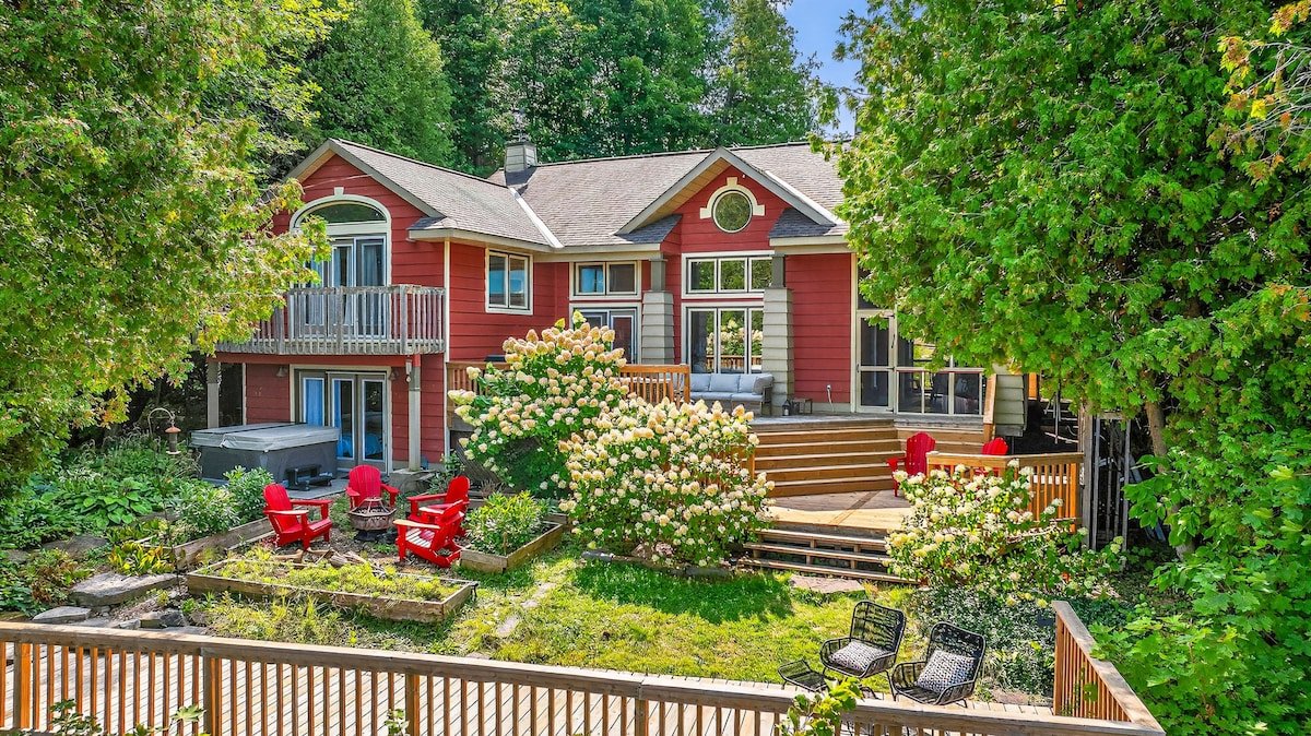 Waterfront Retreat Sauna Hot Tub Kayak Canoe Fish gallery image 2