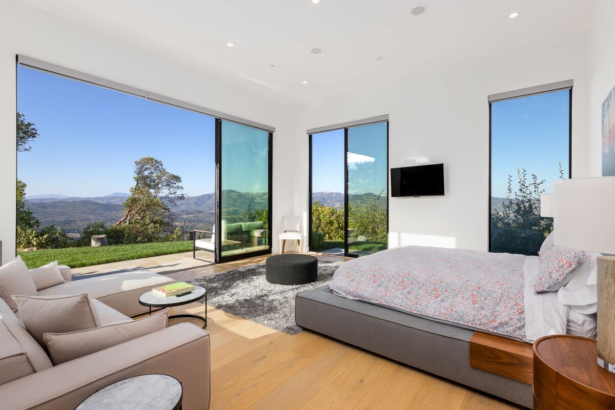 The Nest w/ Pool, Hot Tub, Pickleball! gallery image 5