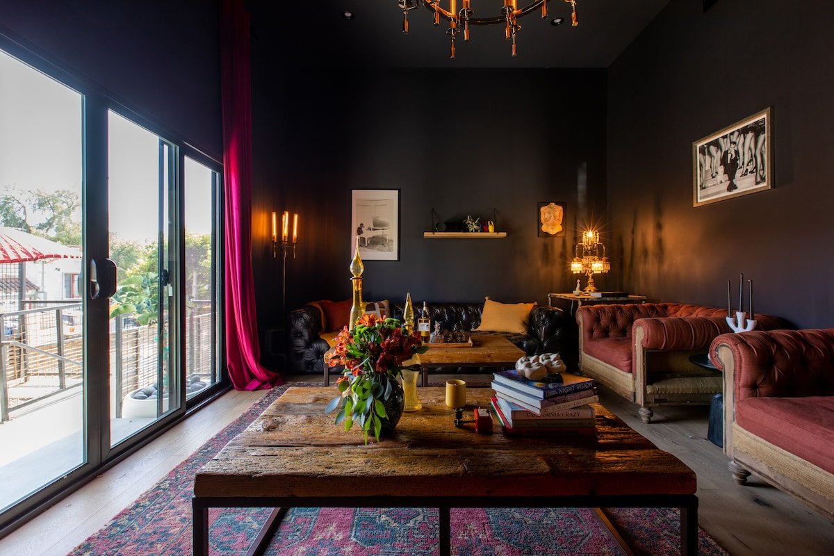 stunning contemporary oasis! gallery image 2