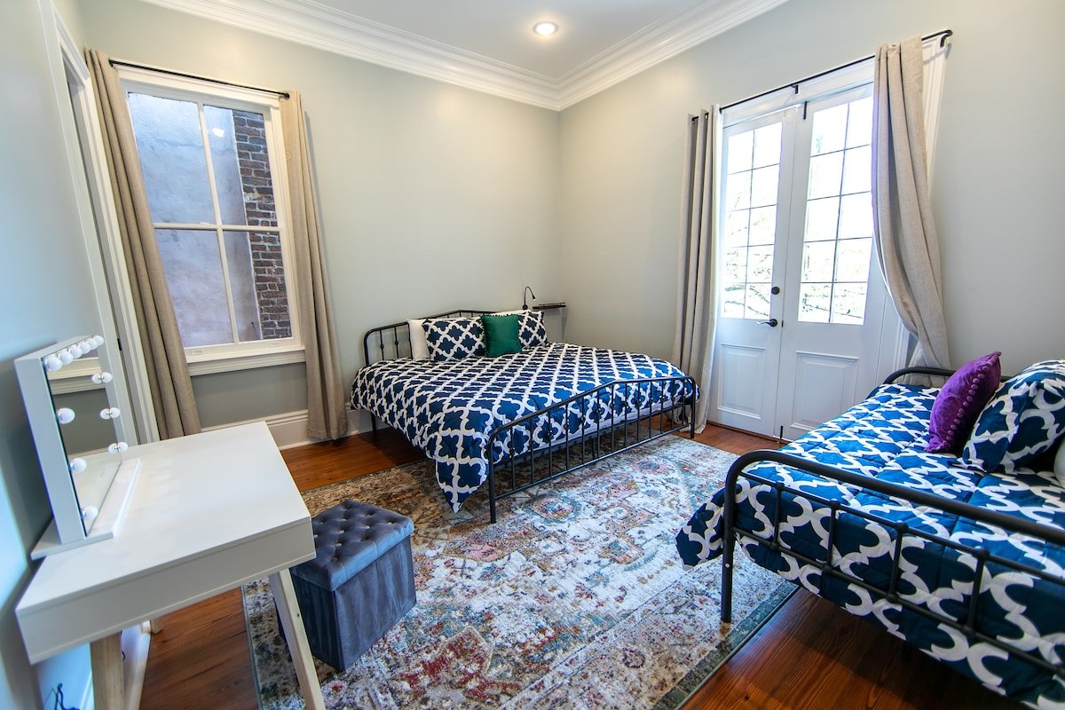 Governors Historic Home 5Bed/5.5BA gallery image 5