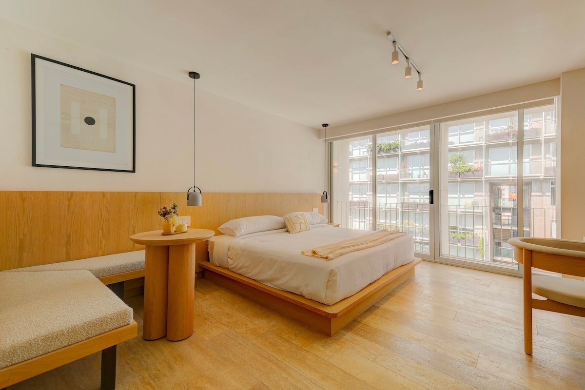 Capitalia | Antara Elegant Lockoff w/Polanco Vibes gallery image 3