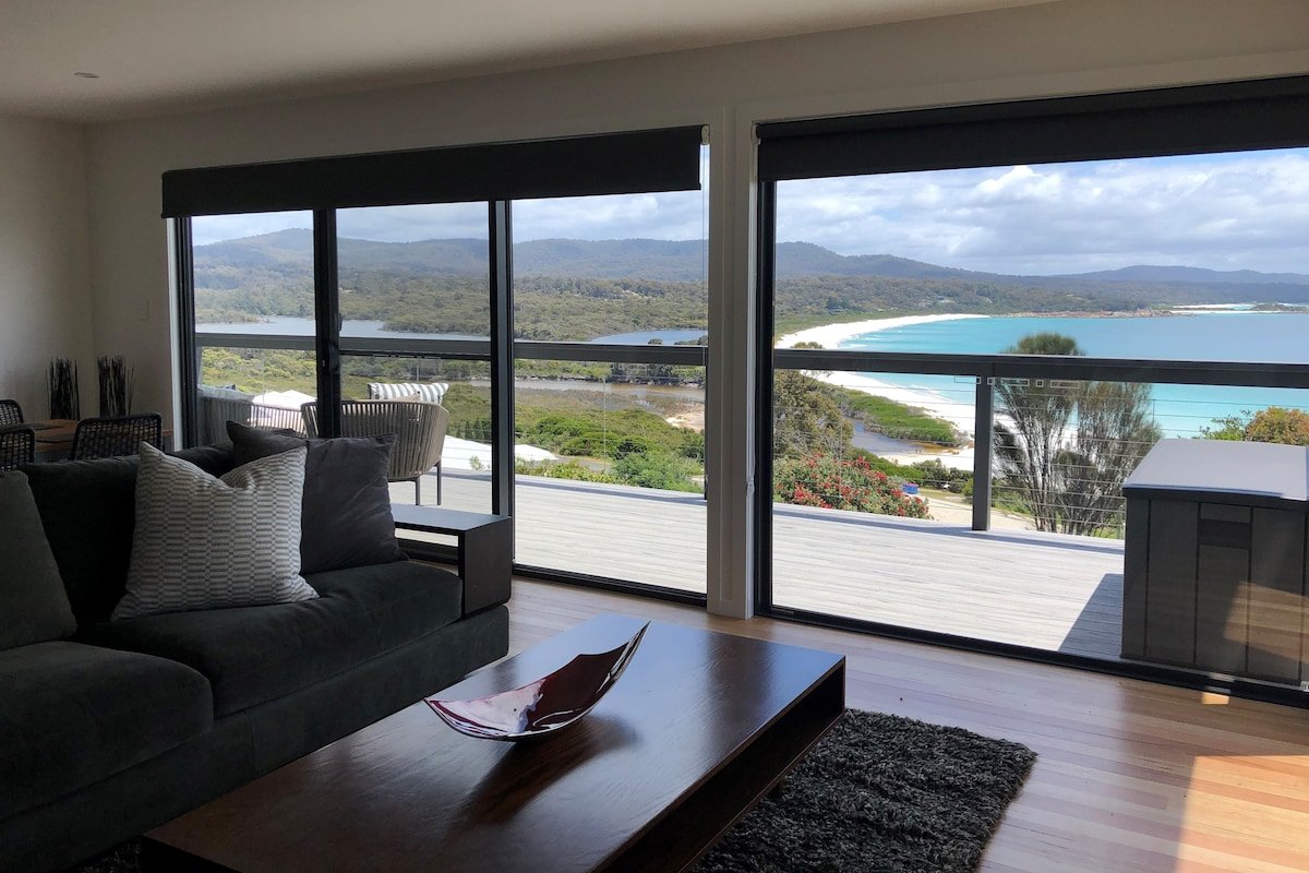 Moonrise Binalong Bay~ Stunning views Bay of Fires gallery image 4