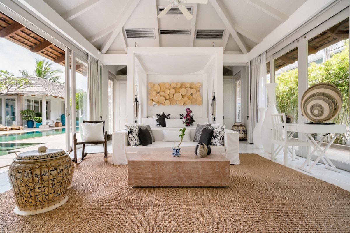 Mia Beachfront, gym, cinema, kids club, team, chef gallery image 2