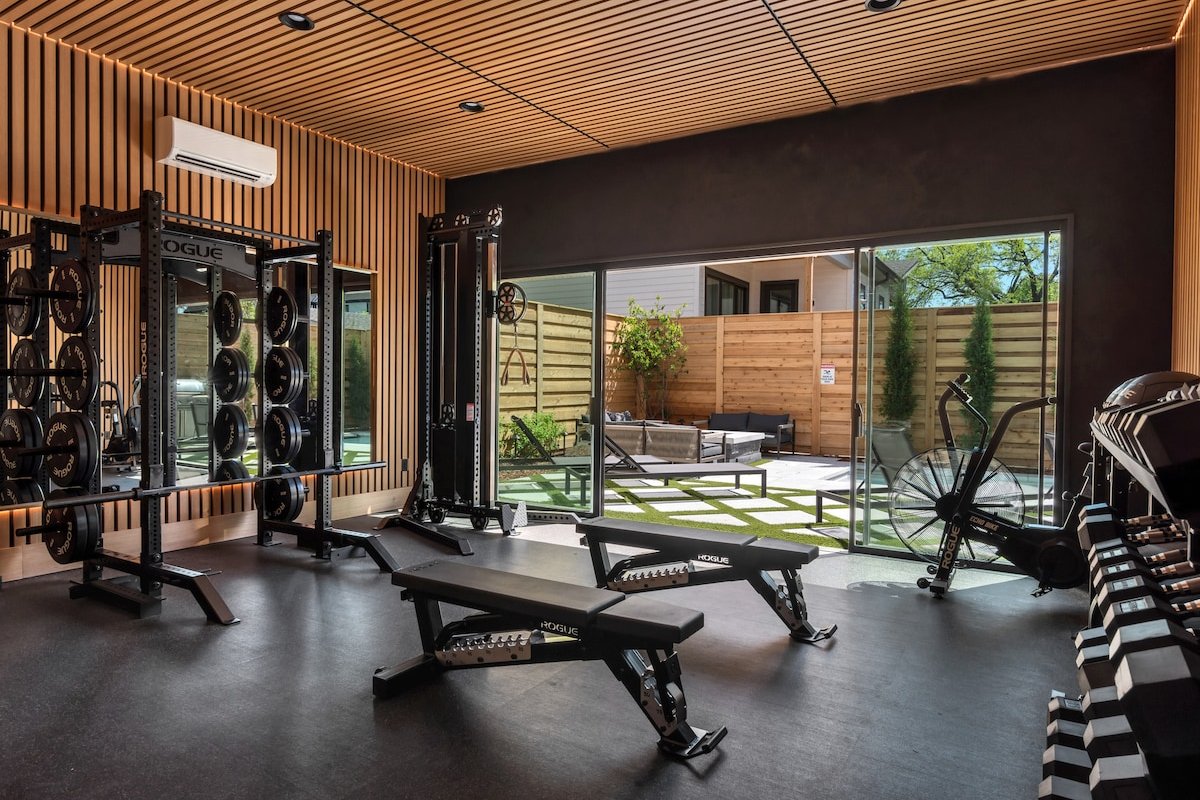 Sunny Modern Oasis • Pool, Hot Tub, FirePit, Grill gallery image 4