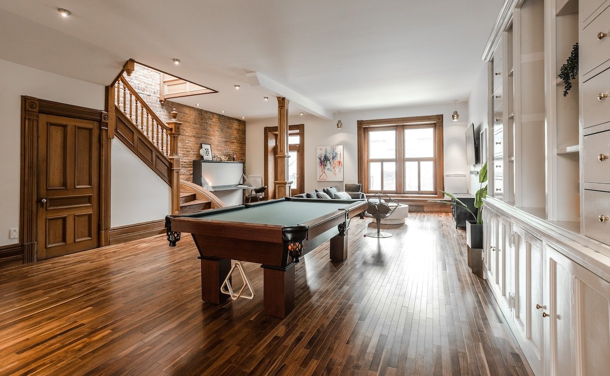 Luxury Townhouse on St-Denis – heart of downtown gallery image 2