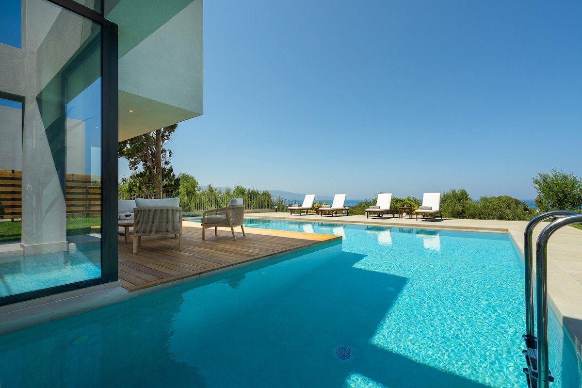 Ostria Villa, Pirgos-Villas, Ηeated Pool, Sea View gallery image 4