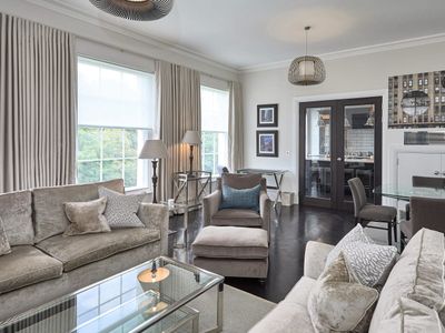 Exquisite, Spacious Apartment with Private Lift