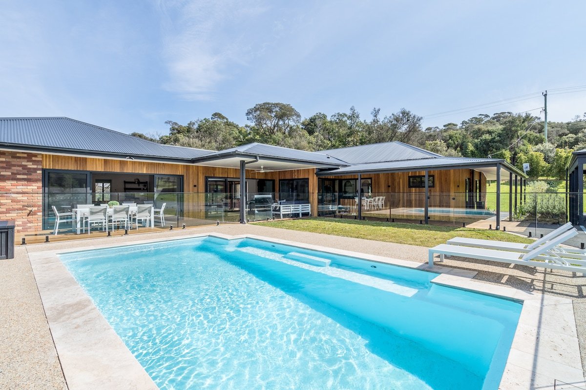 Coastal Luxe – Pool, Tennis, Sauna, Basketball gallery image 3