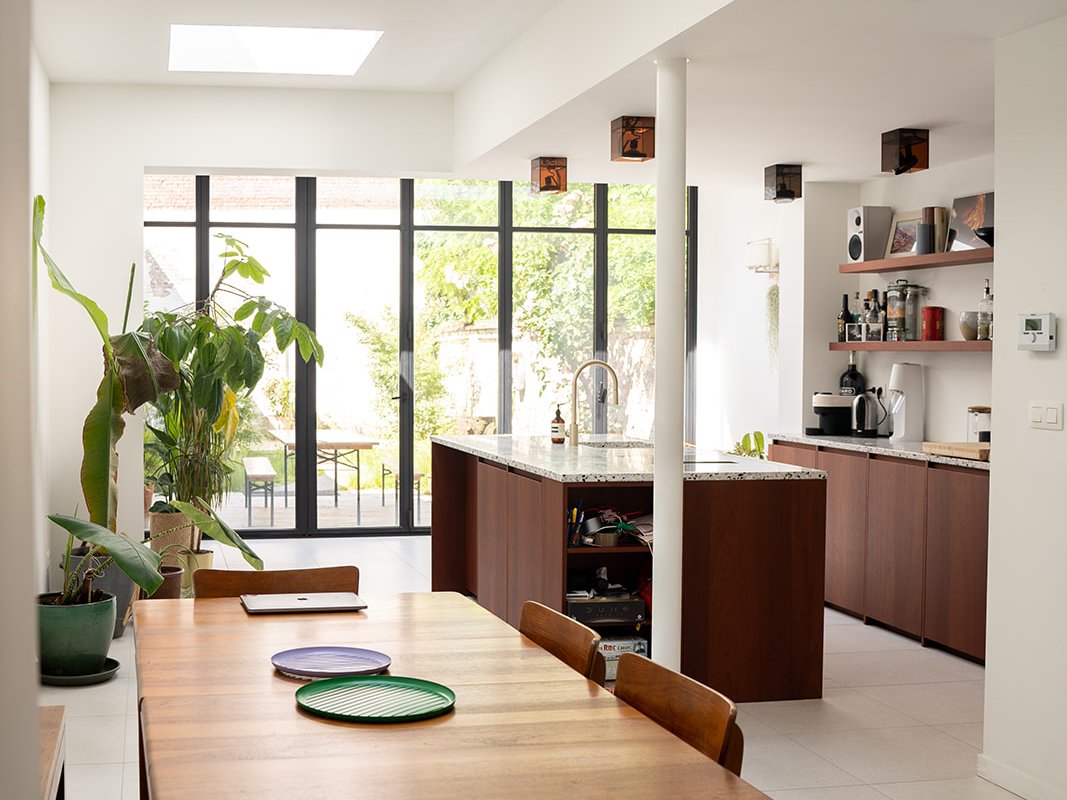 Renovated 1800s townhouse in trendy neighbourhood