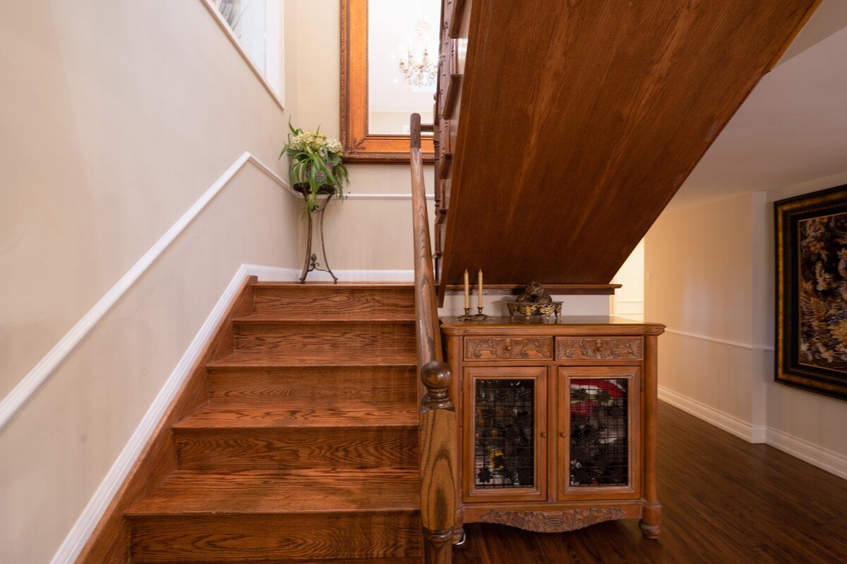 Unique house, Lower Level walkout to patio/pool. gallery image 5