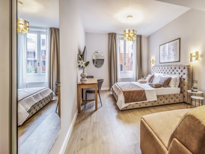 Vivi Trevi Luxury Suites