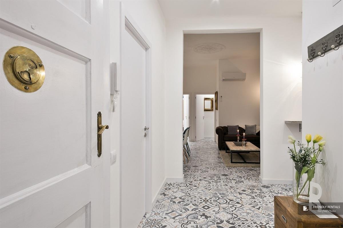 Auténtico Apartamento Cerca de Plaza Catalunya gallery image 5