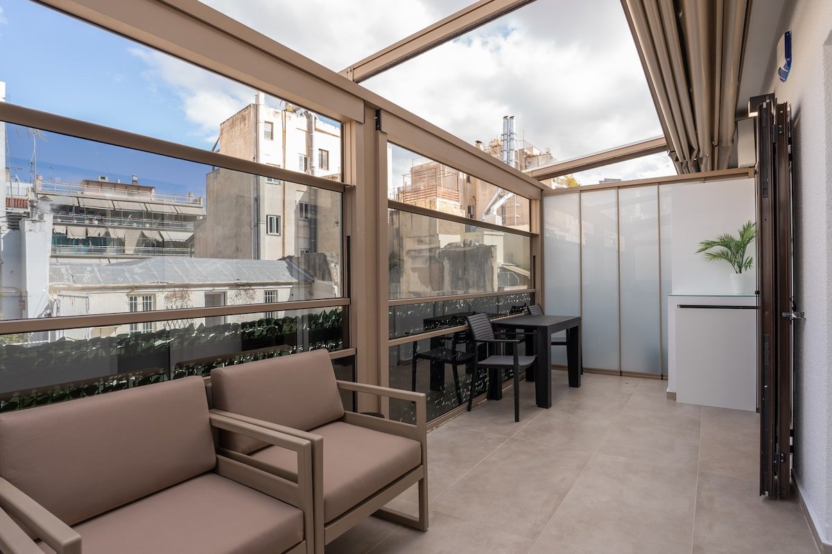 Athens Luxury Penthouse gallery image 2