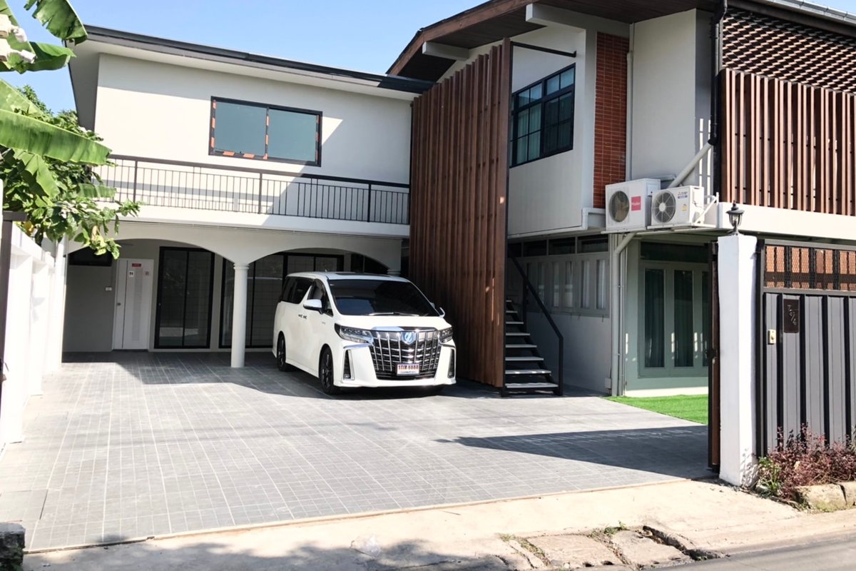 Villa 007 Lat Phrao l MRT Blue & Yellow Lines