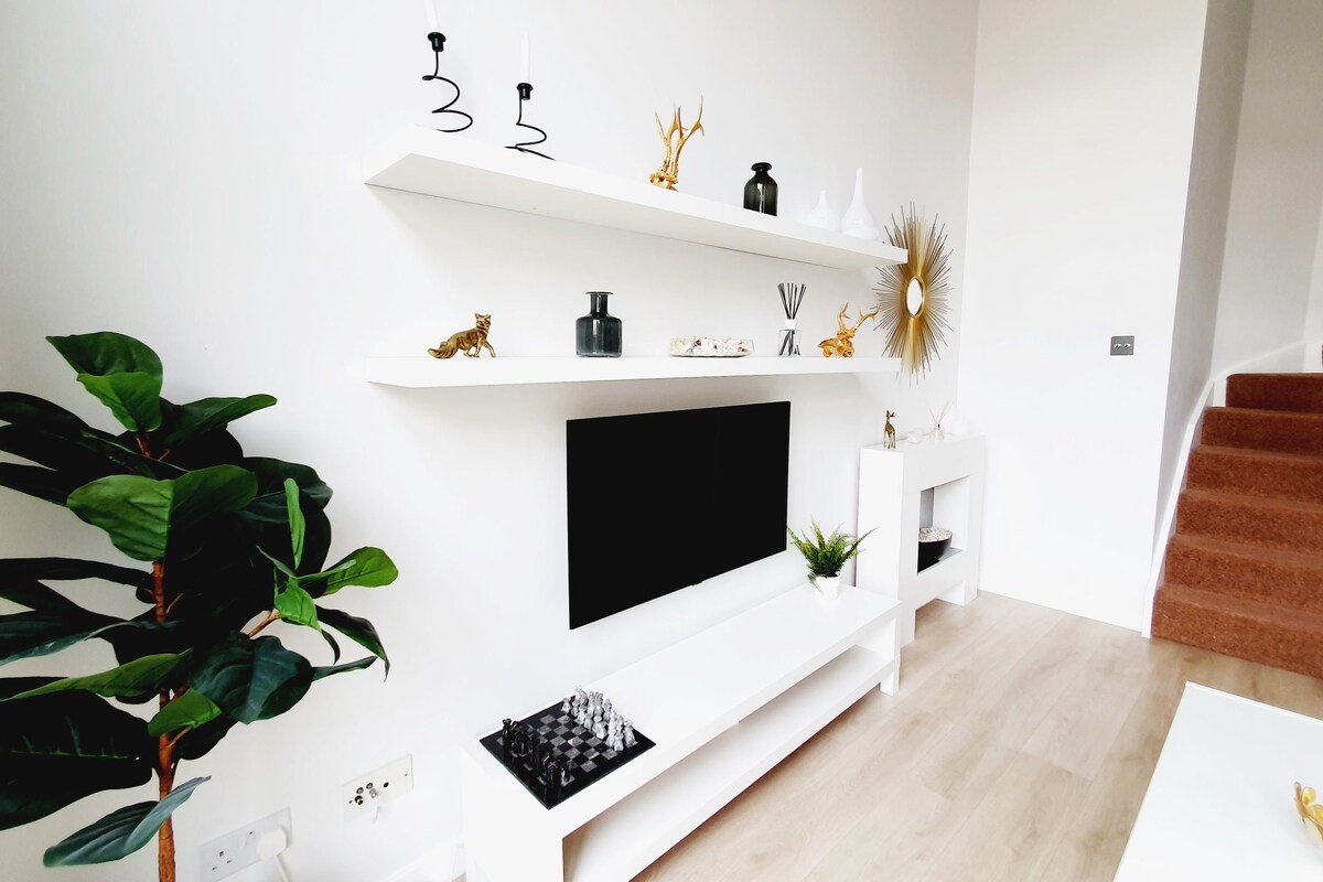 Modern Waterfront Park Duplex with Patio & Parking gallery image 3