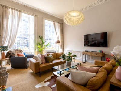 Luxurious Scotland street main door apartment