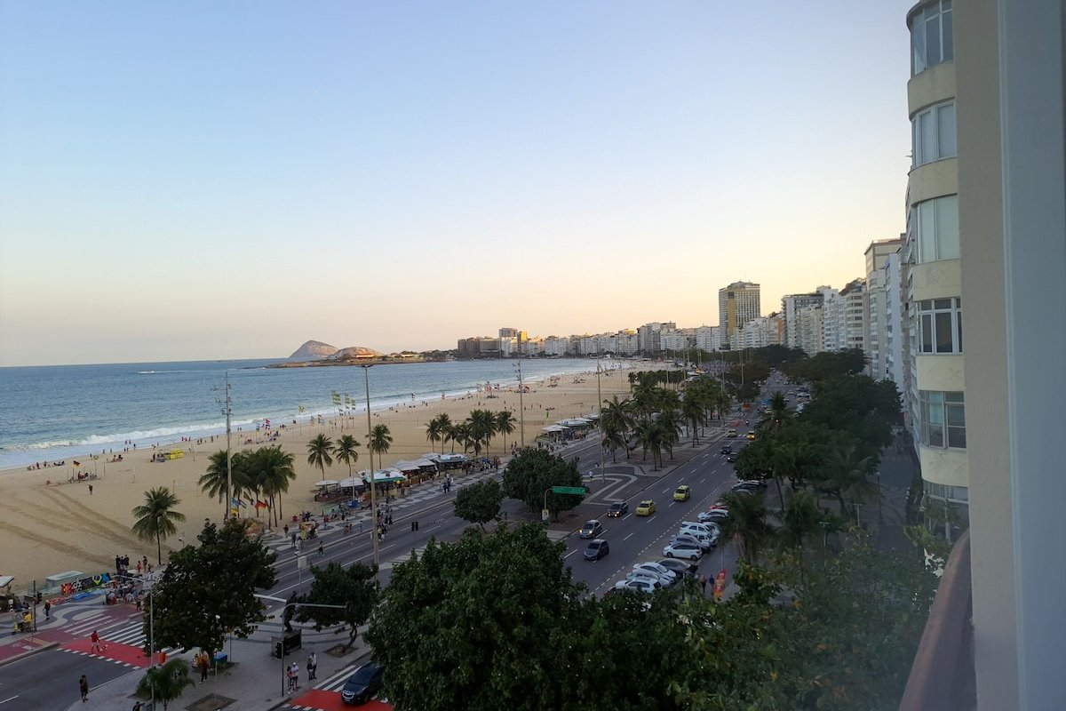 Vista Total da praia de Copacabana e Leme gallery image 4