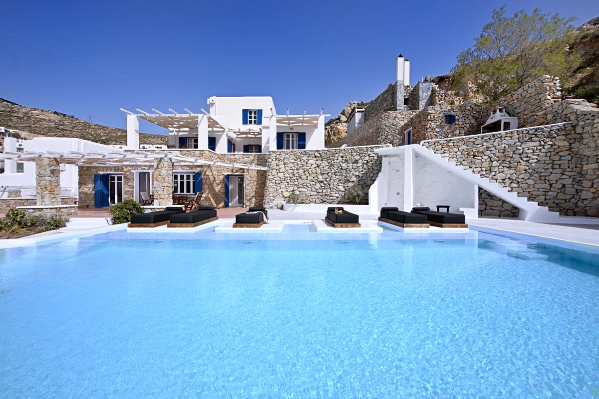 WONDERFUL VILLA CHRYSTA
