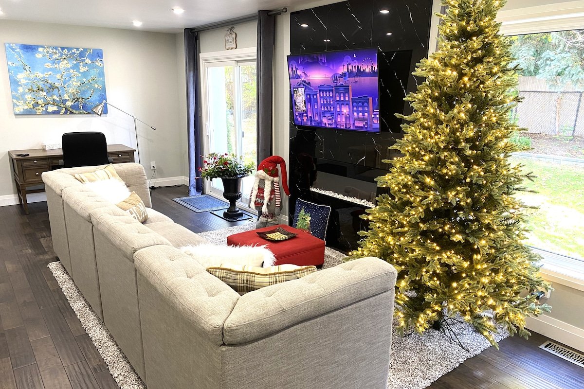 Modern 3B/3W Home in Lux Area Near Downtown gallery image 3