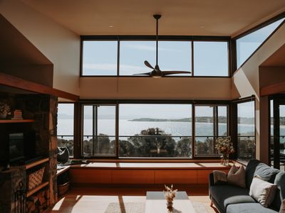 Eco Waterfront Seclusion – Carlton Bluff House