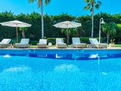 Escapada de Lujo Last Minute:Villa Privada con Spa