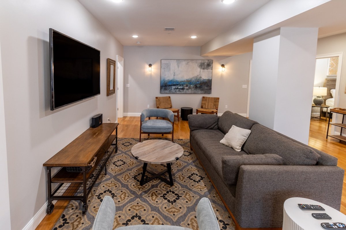 3 Beautiful Bedrooms and Open Living Area gallery image 4