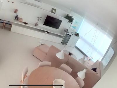 Modern, Safe, 5min walk to beach