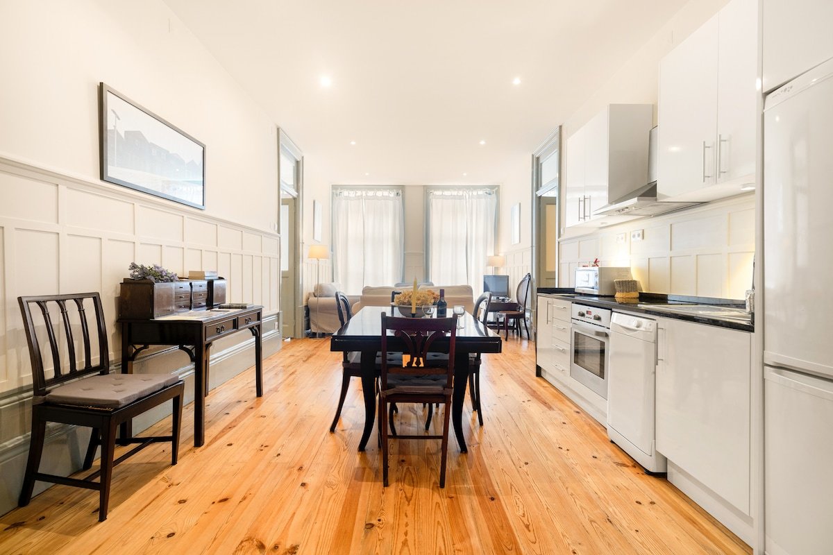 Mouzinho 134 – Historical Center – Yellow gallery image 4