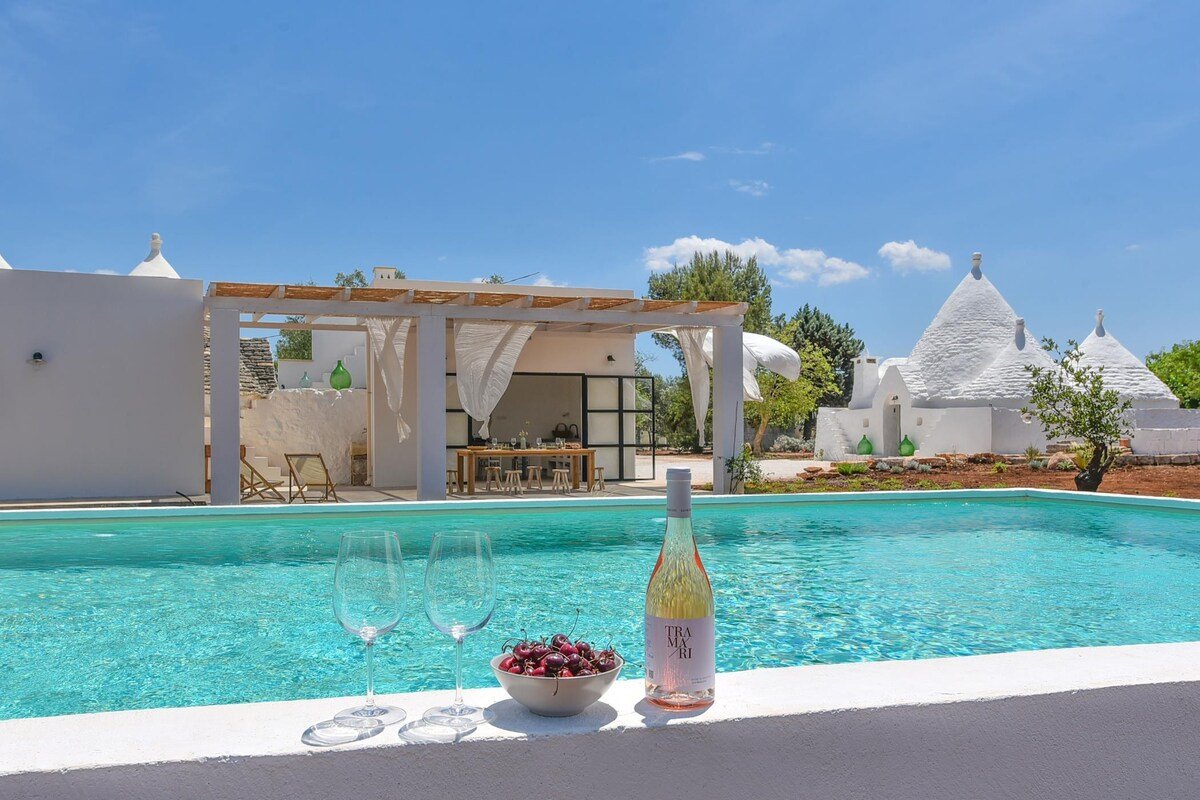 Relaxing Trullo Cimì with Private Pool gallery image 2