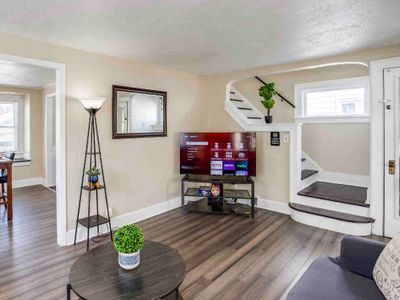 Fabulous by Airpt/DwTN/UofR