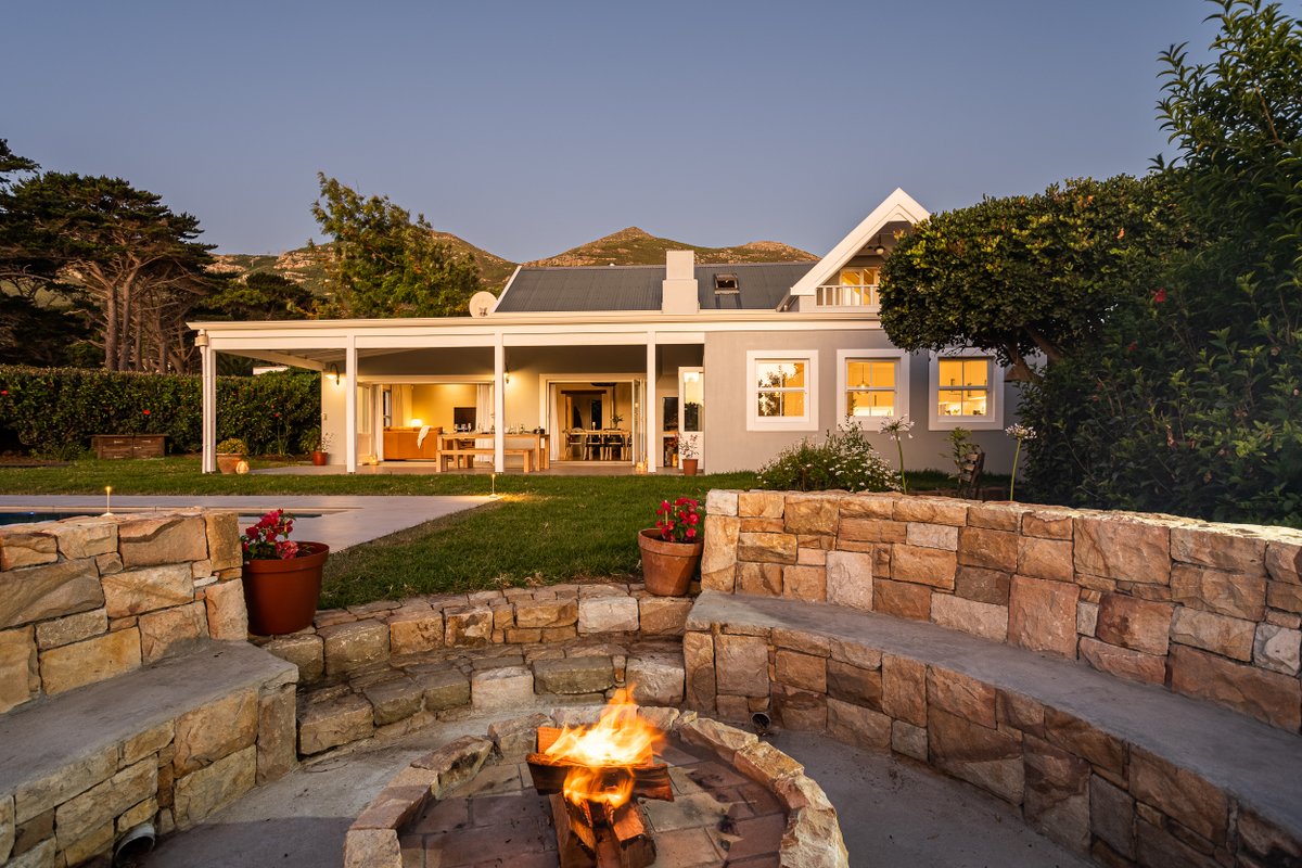 Noordhaven Villa – Hot Tub, Fire Pit and Pool