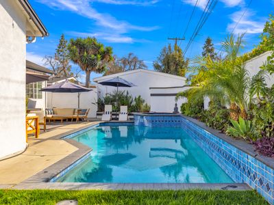 Stunning 3BR/2BA home. Private Pool & Jacuzzi!