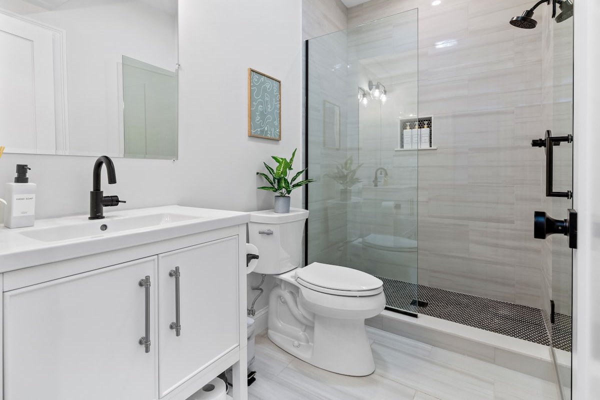 Fully Furnished LUX House gallery image 3