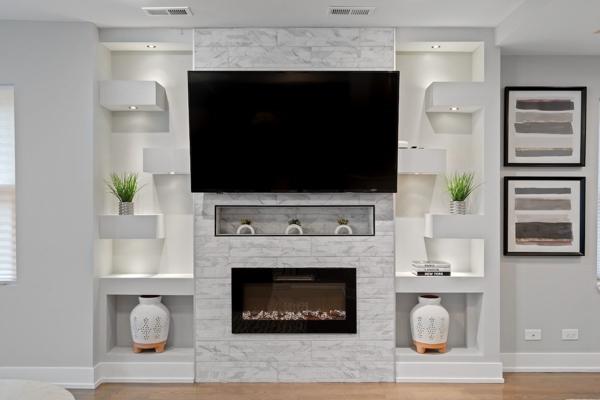 Gorgeous 7BD Home w/ Garage gallery image 3