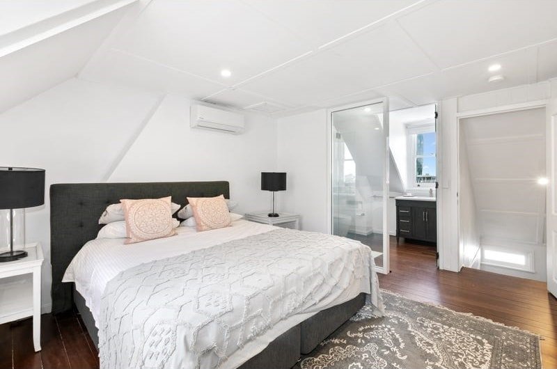 Chic Large 4 Bedroom @ Barangaroo The Rocks Sydney gallery image 5