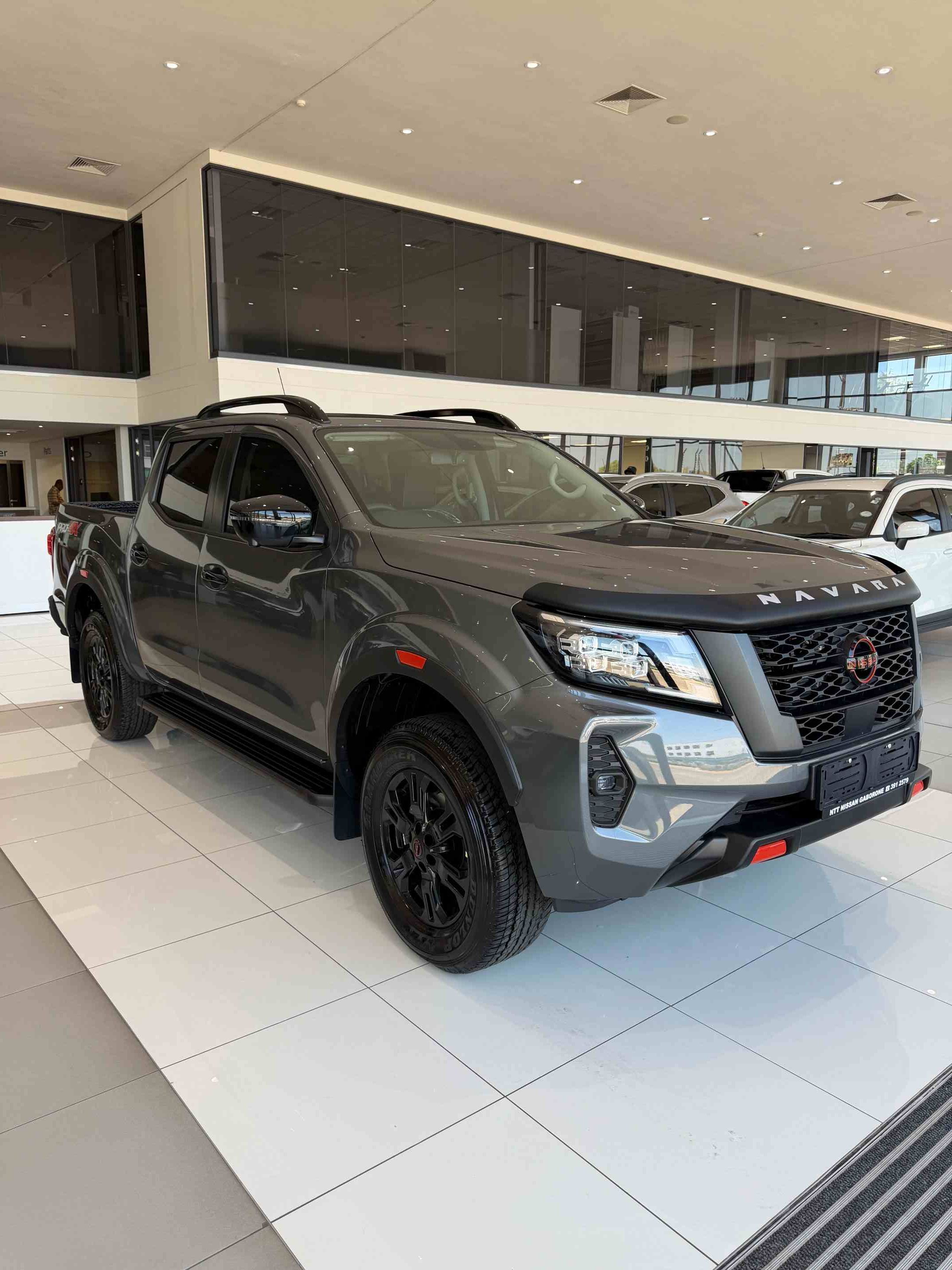 NISSAN NAVARA 2.5DDTI PRO-4X 4X4 A T D C P U for Sale in South Africa