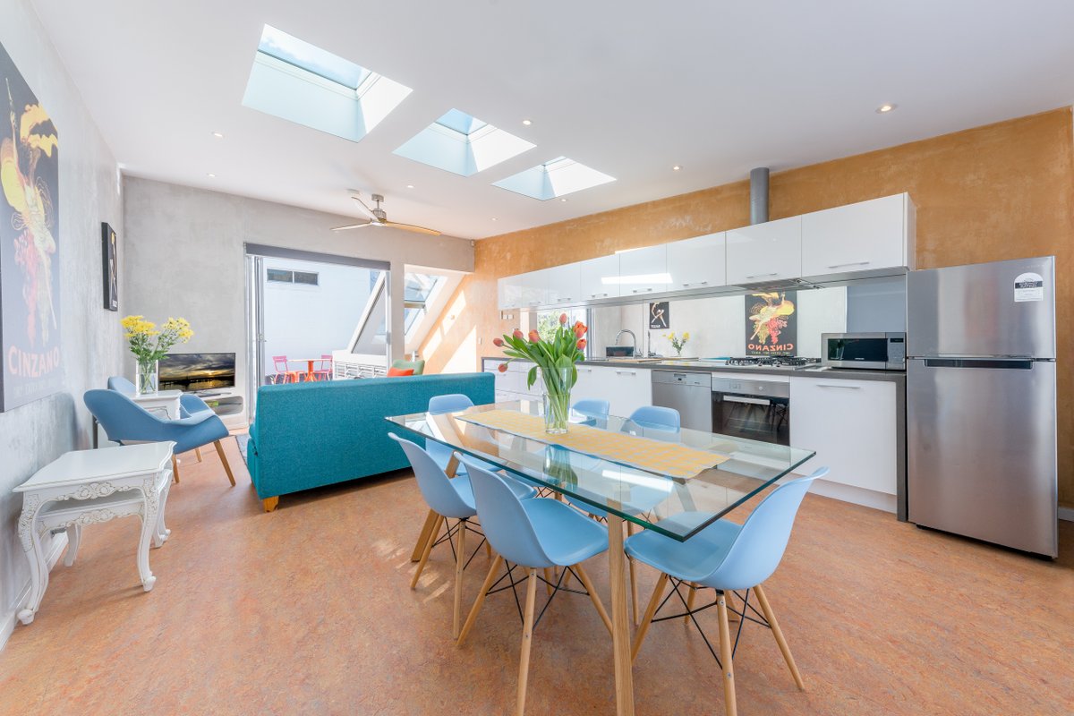 Designer house in quiet street on city doorstep