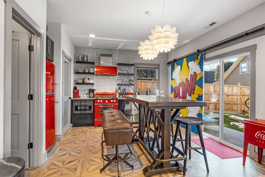 Downtown Private Backyard Oasis 5 min to Broadway gallery image 5