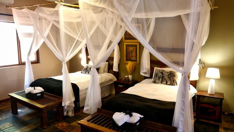 Auob Country Lodge Twin Room