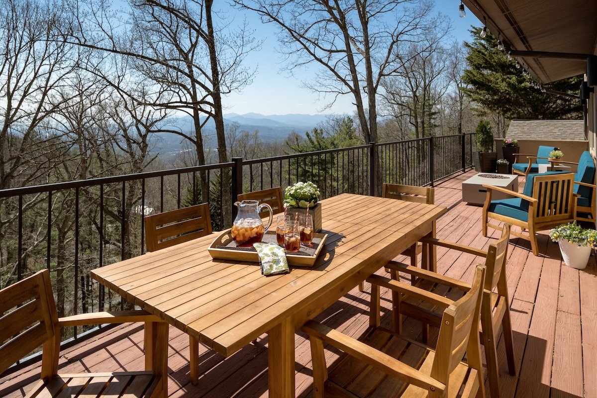 Luxury 7 bedroom home with spectacular views gallery image 2