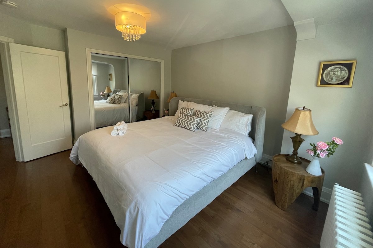 Bohemian midtown retreat gallery image 4