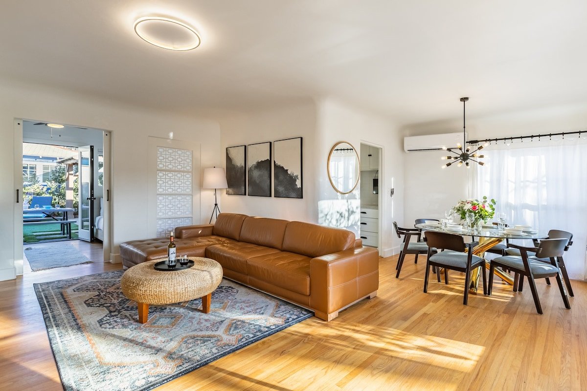 La Jolla Beach Bungalow | 4BR w/ Hot Tub & Casita gallery image 4